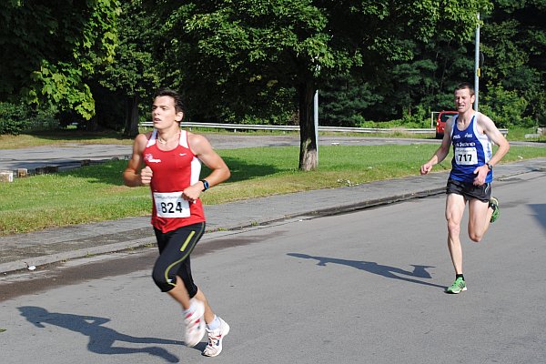 Dennis Zimmer (824) vor Martin Schubert (717)